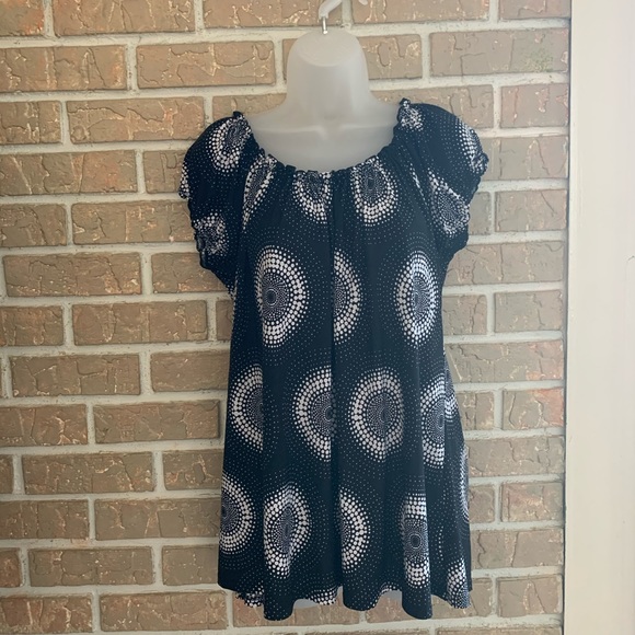 Tiffany &Gray Tops - MAKE OFFER 🌑🔥Tiffany & Gray casual blouse